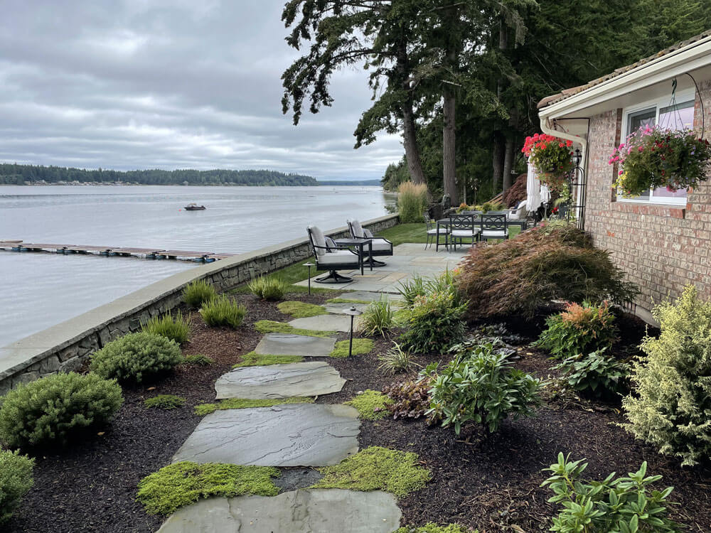 Stone hardscape patio and walkway
